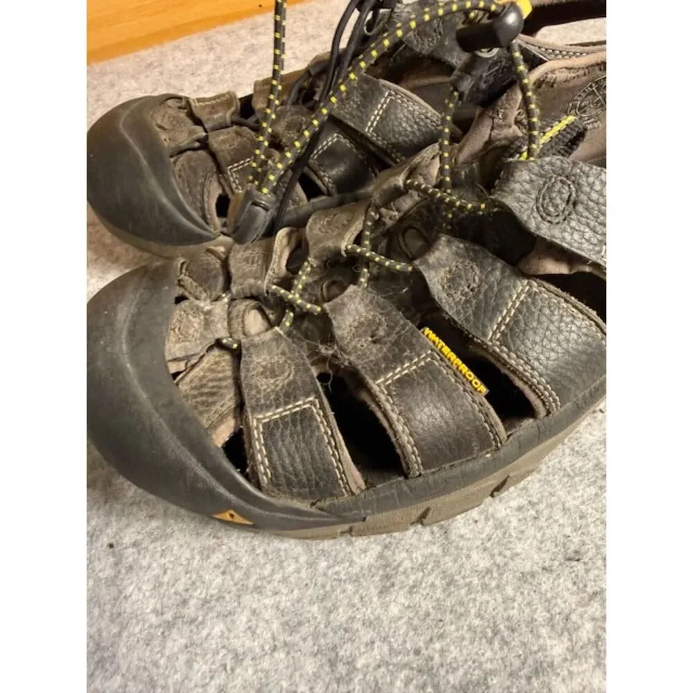 KEEN Arroyo II Sandals Men's 11.5 Gray Leather Waterproof Hiking Trail Shoes